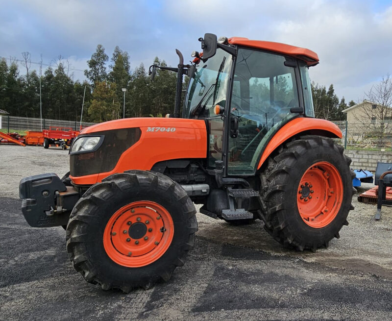 Trator kubota M7040 4x4 - Image 2