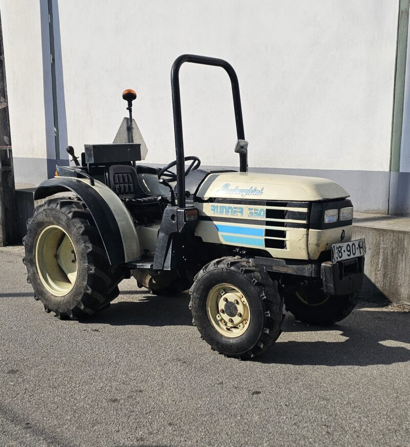 Trator Lamborghini Runner 350 - 4x4 com capinadeira