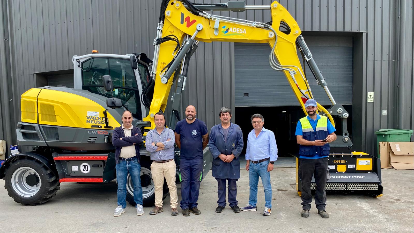 Entrega escavadora Wacker Neuson EW100 ADESA Góis