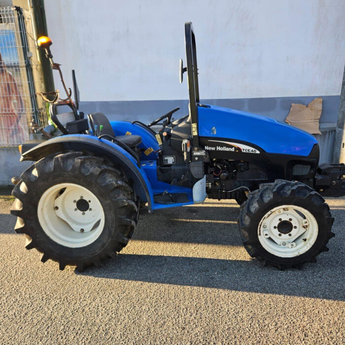 Trator New Holland TCE 40