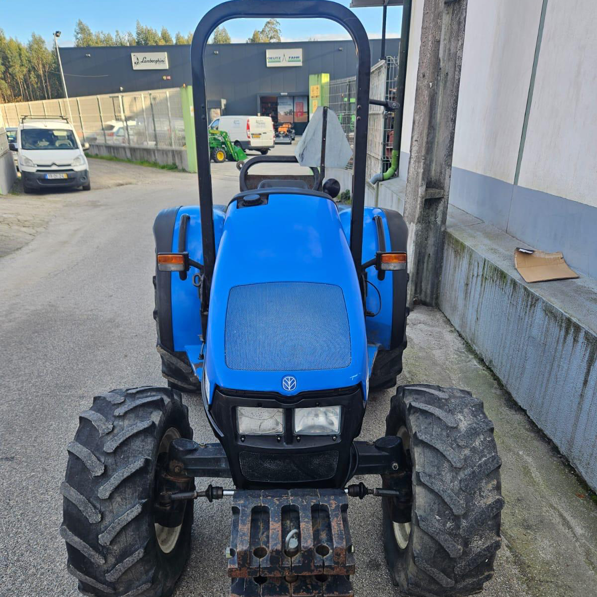 Trator New Holland TCE 45 - Image 3