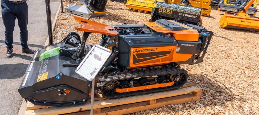 Energreen RoboCOMPACT em destaque no stand da Arménio Pereira de Sousa na Expoflorestal 2026