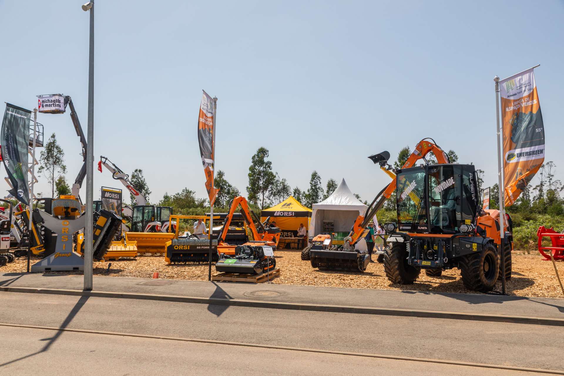 Energreen RoboCOMPACT em destaque no stand da Arménio Pereira de Sousa na Expoflorestal 2026